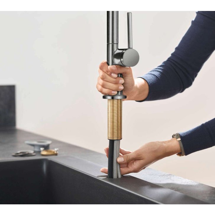 Hansgrohe M54 - Drezová batéria Talis s výsuvnou spŕškou, sBox, kefovaný čierny chróm 72801340