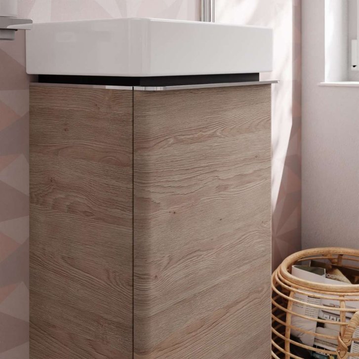 Hansgrohe Xelu Q - Umývadlová skrinka, 63x34x27 cm, 1 dvierka, pánty vpravo, prírodný dub/chróm 54017000